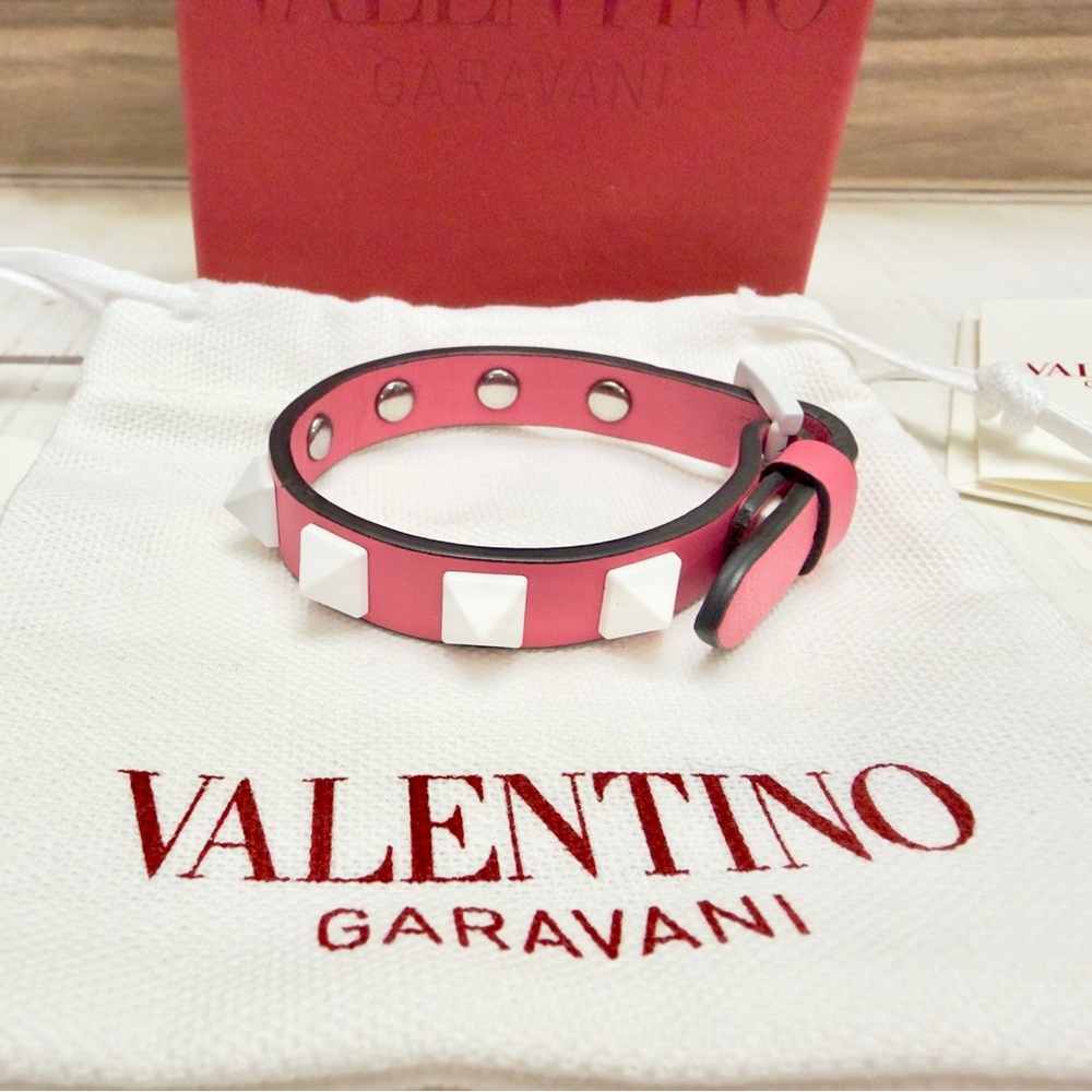 Valentino Garavani Leather Rockstud Bracelet - Picture 1 of 6
